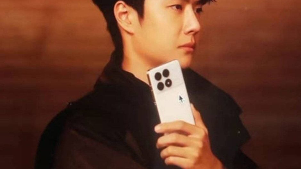 Redmi K70 màu trắng