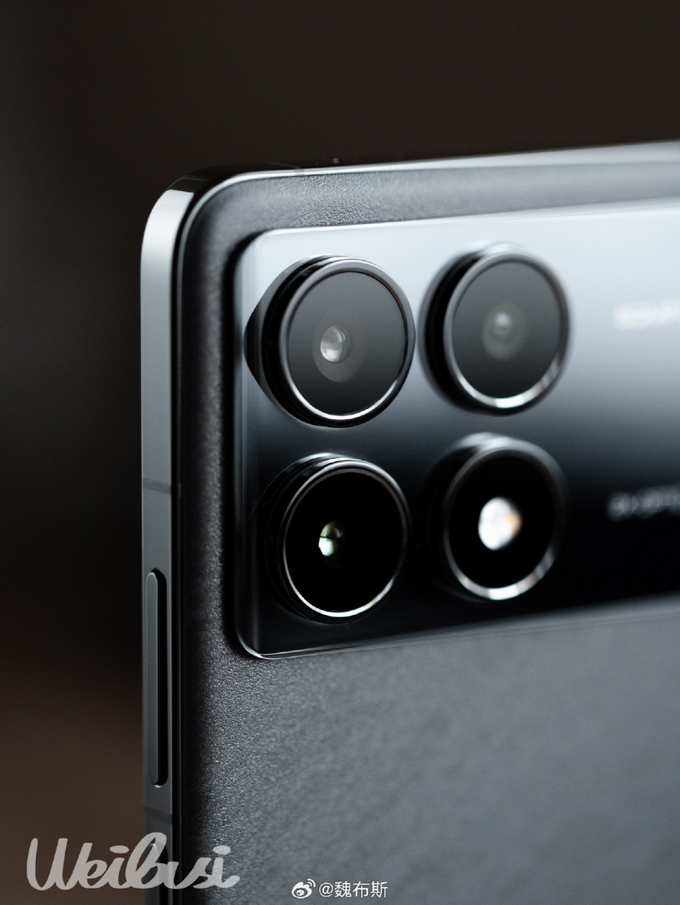 Redmi K70 Pro có ống kính camera hình tròn