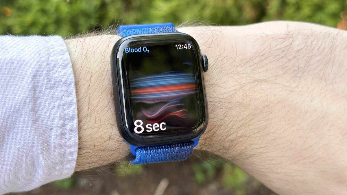 Tính năng mới của Apple Watch Series 8 là nâng cao tính năng sức khỏe