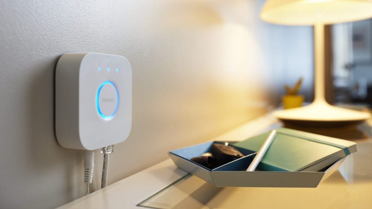 Có cần thiết phải sử dụng Philips Hue Bridge hay không?