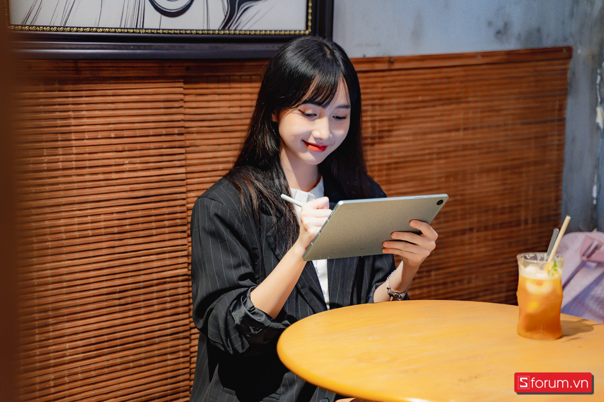 Galaxy Tab S9 FE còn được Samsung hào phóng trang bị bút S Pen đi kèm