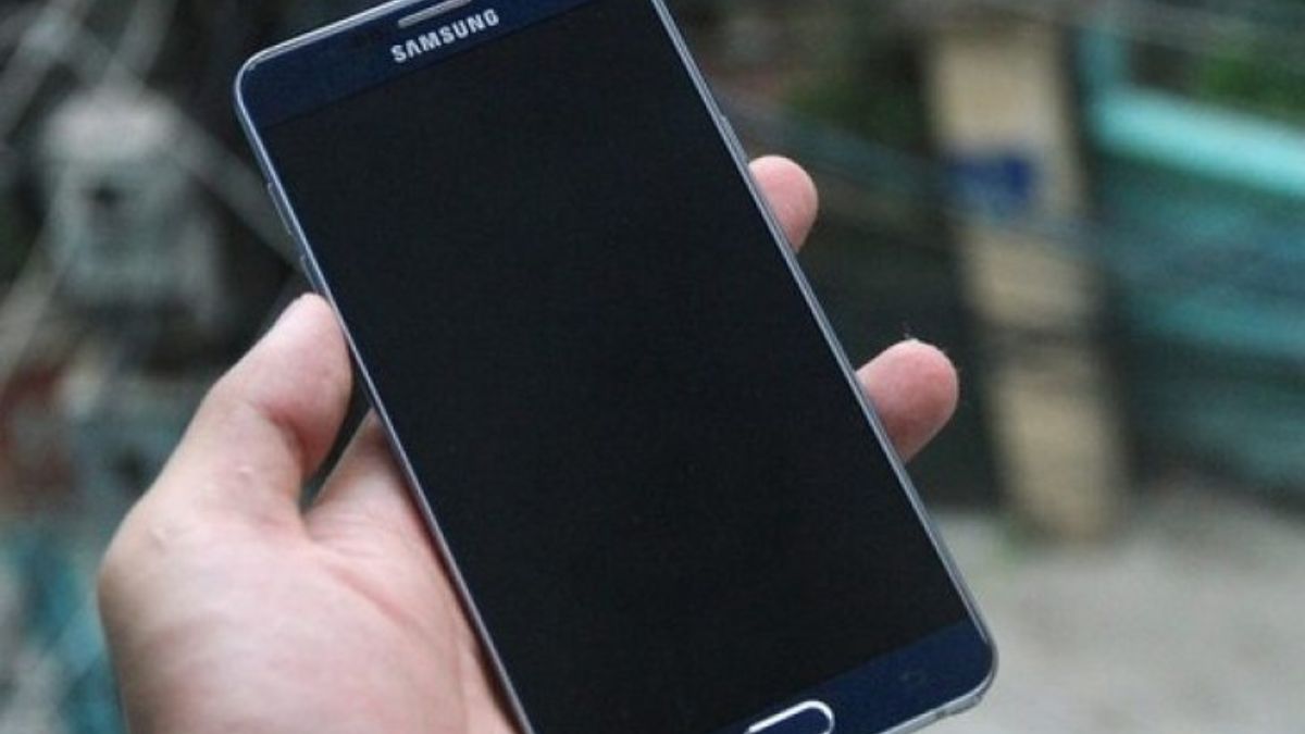 Điện thoại Samsung không lên nguồn có tự khắc phục tại nhà được không?