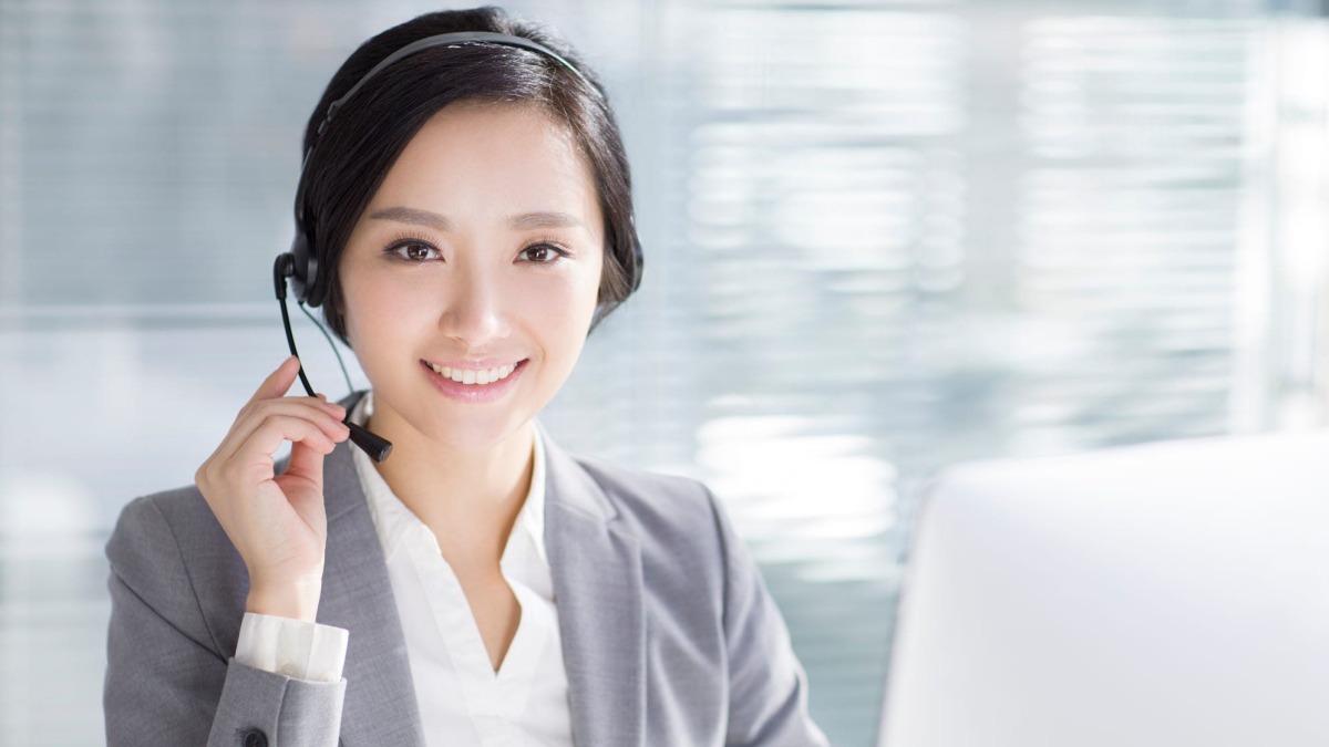 Liên hệ tổng đài để tra cứu online khoản vay Mcredit