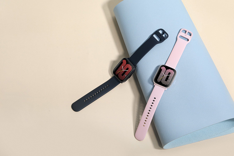 Amazfit Active có thiết kế khá giống với Apple Watch