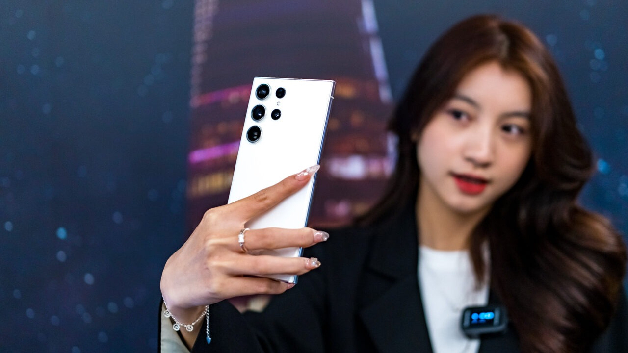 Hệ thống camera Android cũng rất ấn tượng, điển hình kể đến flagship Samsung Galaxy S23 Ultra với cảm biến 200MP