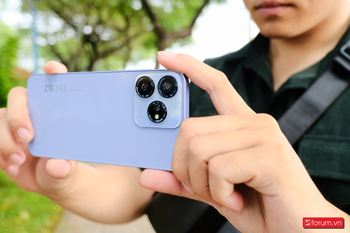 ZTE Blade V50 Design
