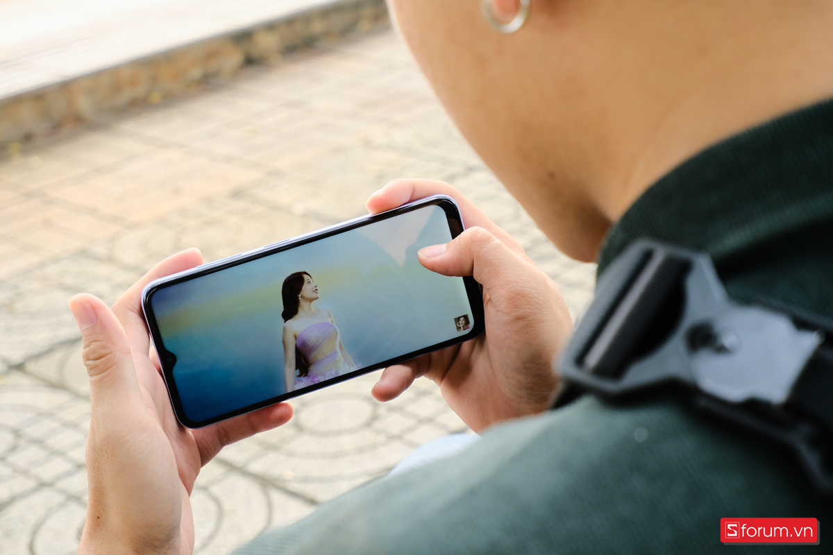 ZTE Blade V50 Design