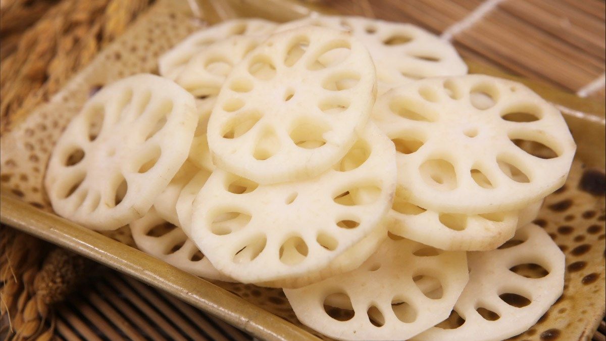 Mứt củ sen, bước 1