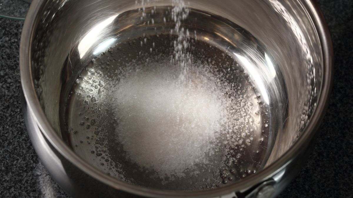 Cách làm nước mắm ăn bánh ướt bước 1