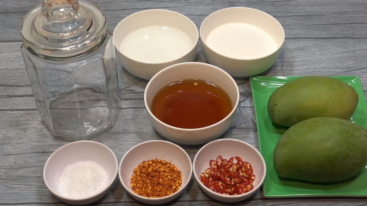 Nguyên liệu làm xoài ngâm mắm 