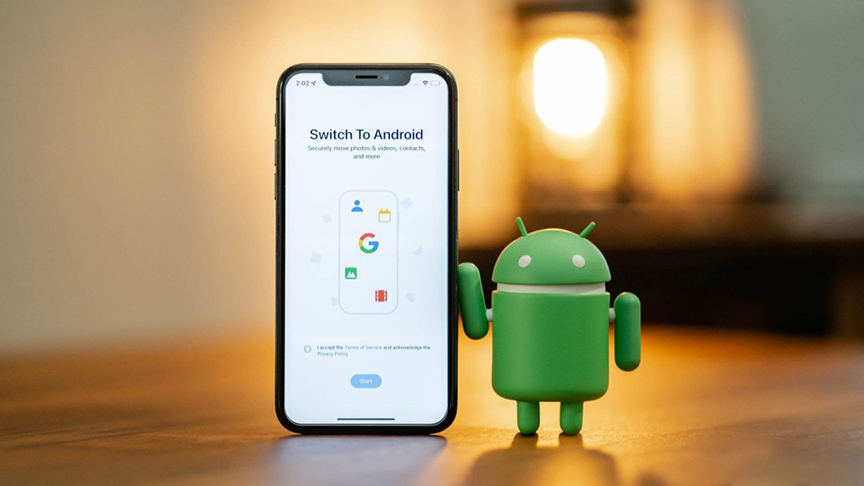 Tên cướp trả lại điện thoại cho nạn nhân vì nhận thấy đó là thiết bị Android thay vì iPhone 
