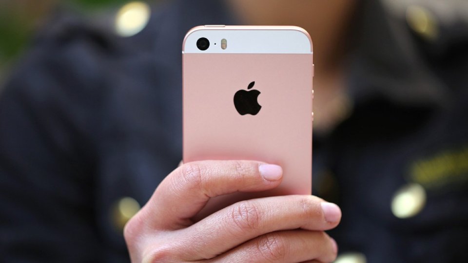 iPhone SE 2016