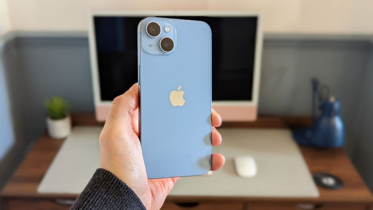 Top 5 mẫu iPhone màu xanh dương đáng mua nhất năm 2024