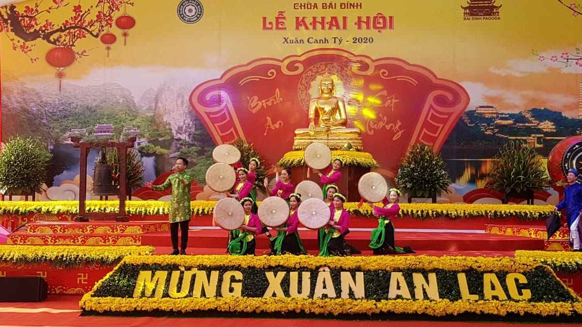 Phần hội tại lễ hội Chùa Bái Đính