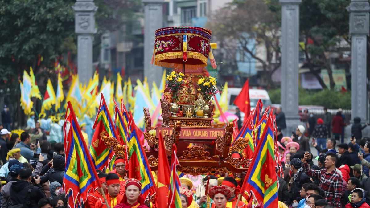 Phần lễ tại lễ hội Đống Đa