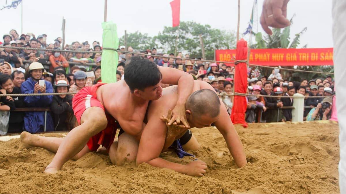 Những đặc sắc trong Lễ hội Lam Kinh - trò chơi truyền thống hấp dẫn