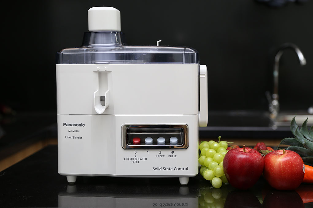 Máy xay ép đa năng là Panasonic MJ-M176PWRA
