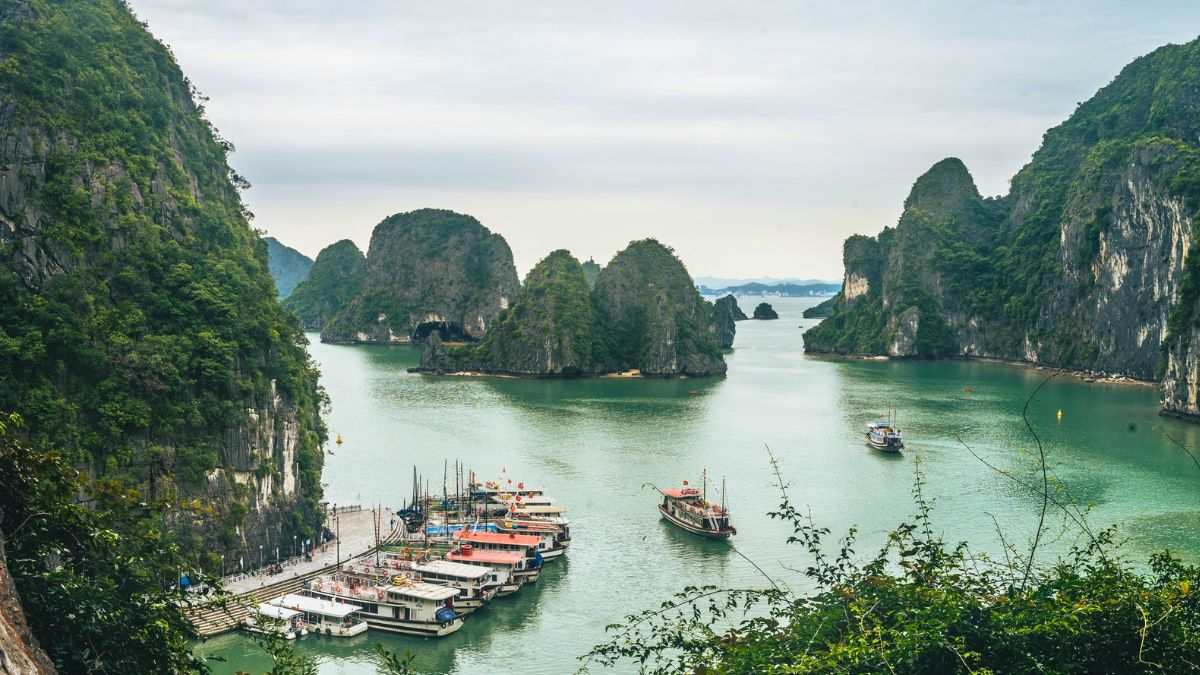 Tết nên đi du lịch ở đâu miền Bắc, Hạ Long, Quảng Ninh