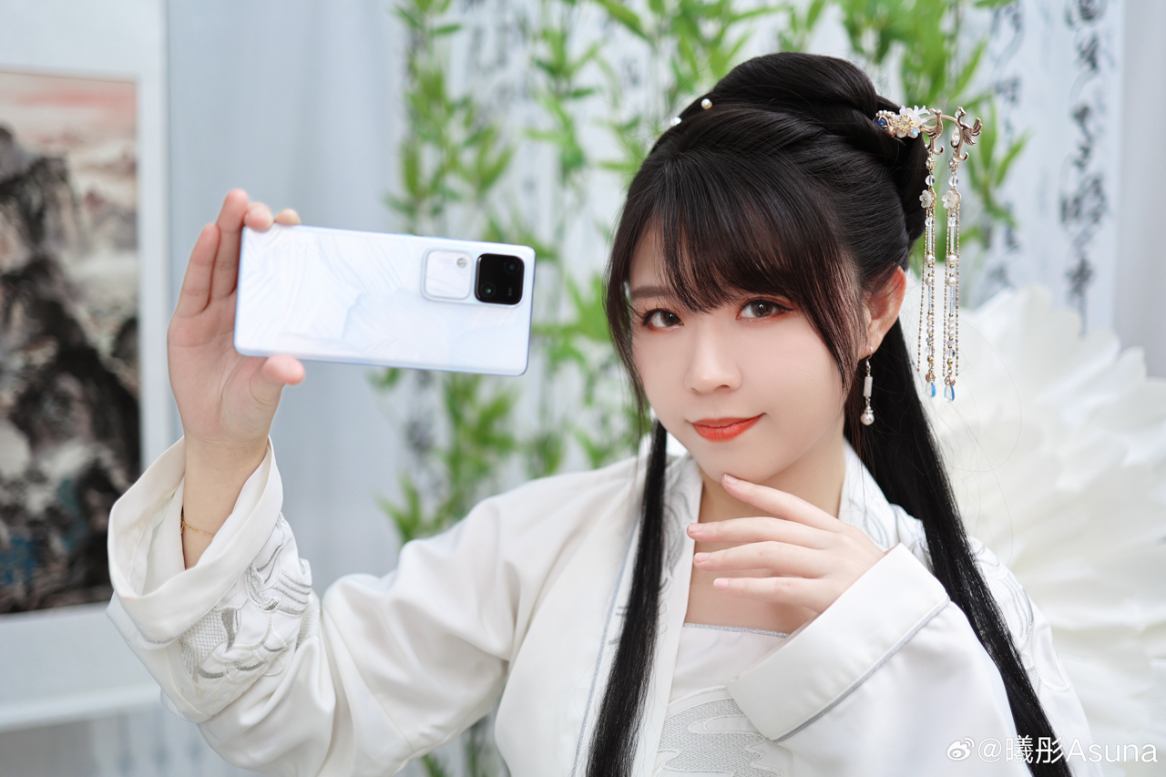vivo VS18