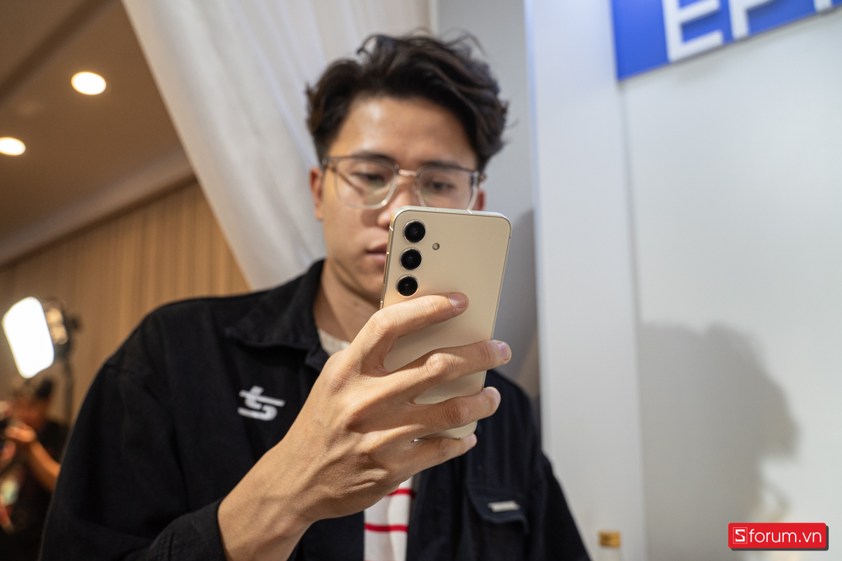 Galaxy S24 có pin tăng nhẹ so với thế hệ trước