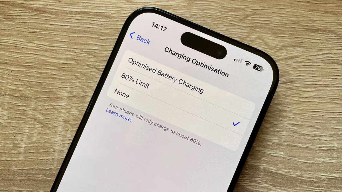 Lý do có những chiếc iPhone không thể bật được Optimized Battery Charging?