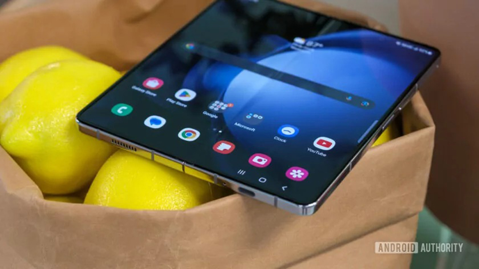 Màn hình Galaxy Z Fold6 không nên có nếp nhăn