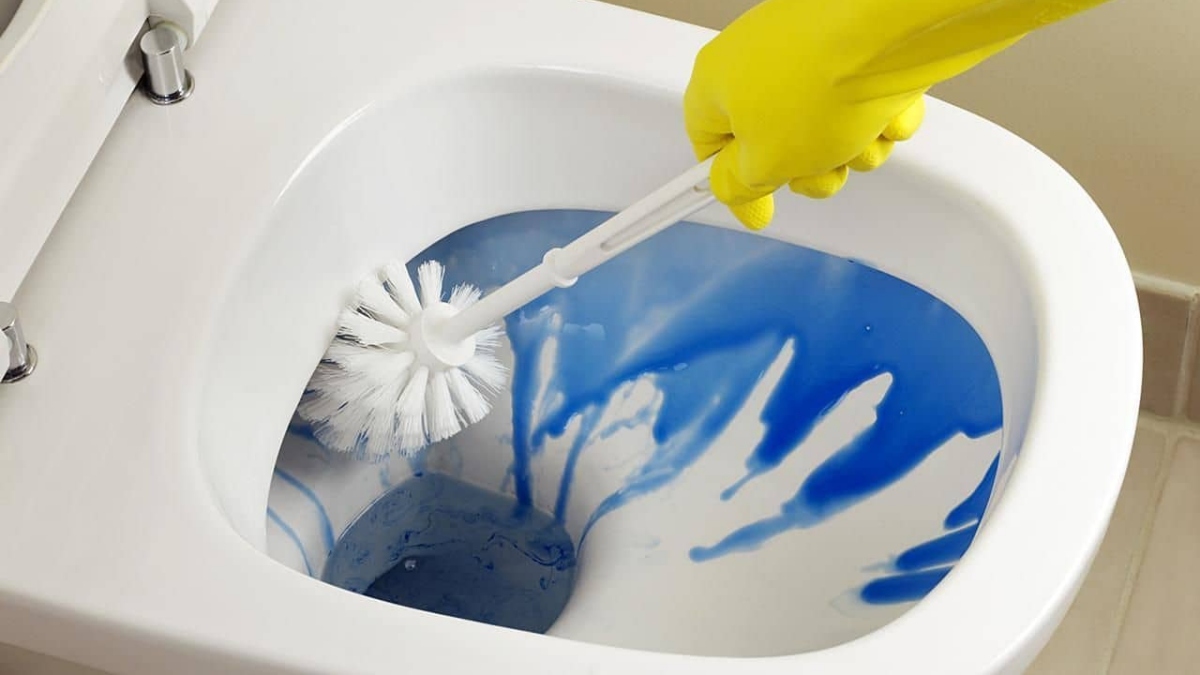 Mẹo dọn nhà đón Tết sạch nhanh nhất - Dọn nhà tắm và toilet