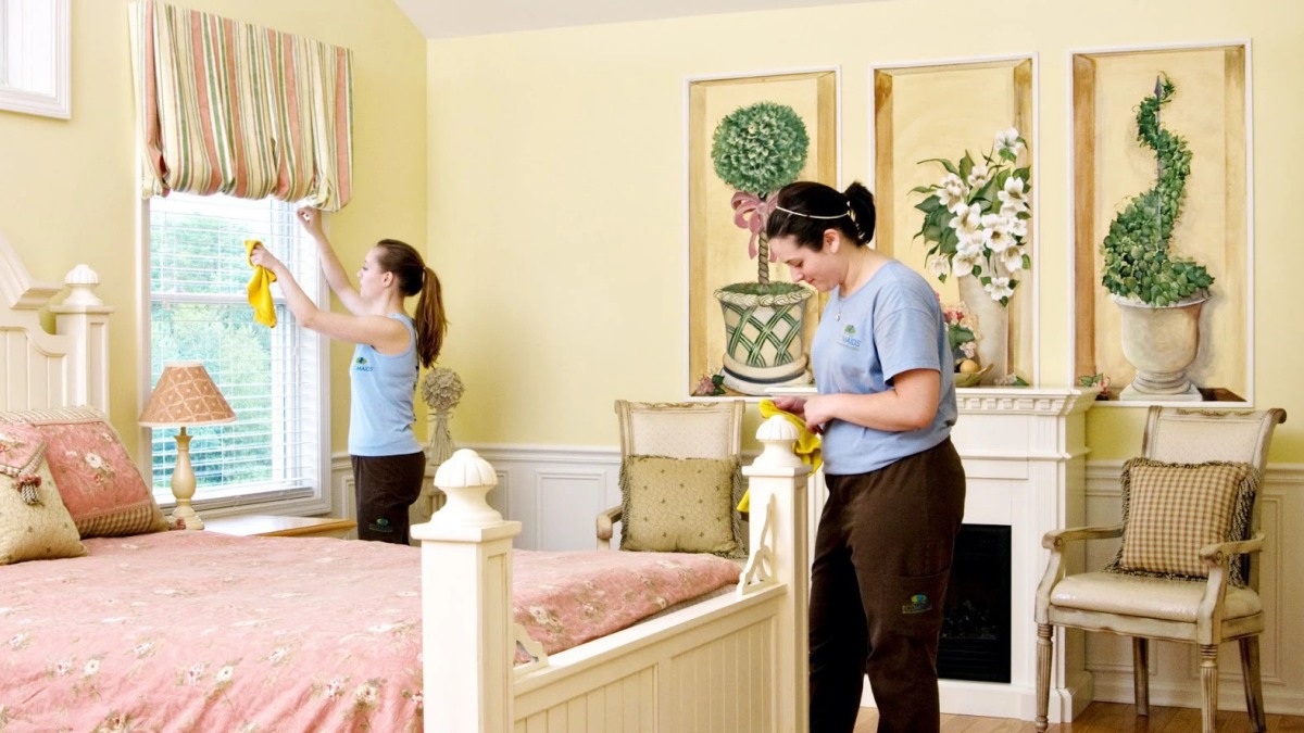 Mẹo dọn nhà đón Tết sạch nhanh nhất - Dọn dẹp lại phòng ngủ