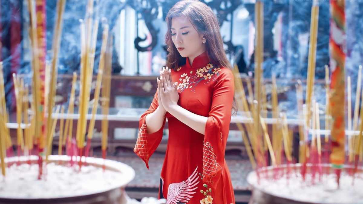 Cách hái lộc đầu năm để gặp nhiều may mắn