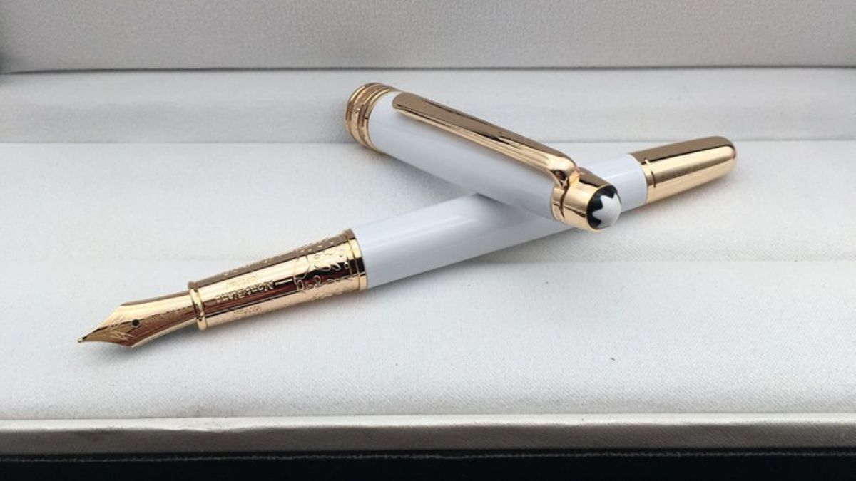 Bút ký tên - mẫu quà Tết công ty, doanh nghiệp, đối tác