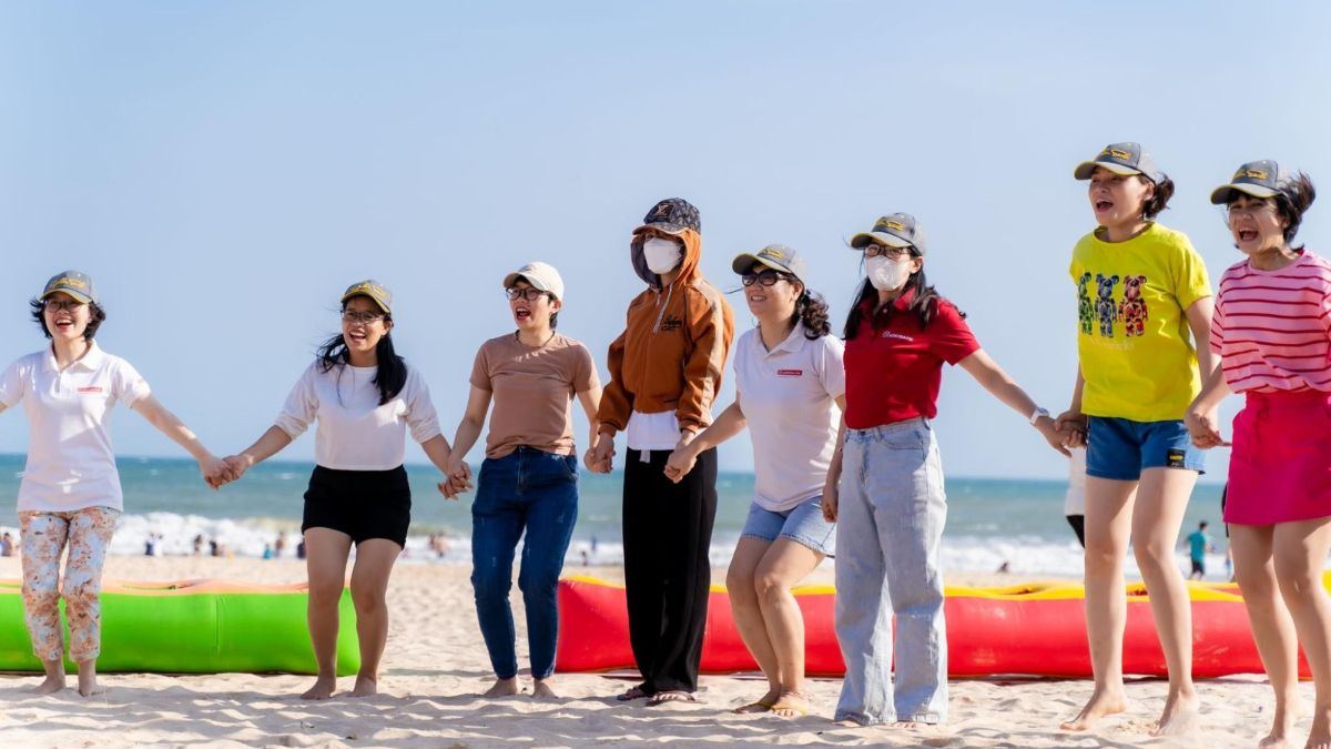 Slogan team building đi biển siêu chất