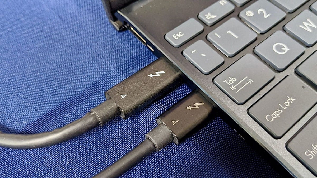 Thunderbolt 4 và USB- C có gì khác nhau