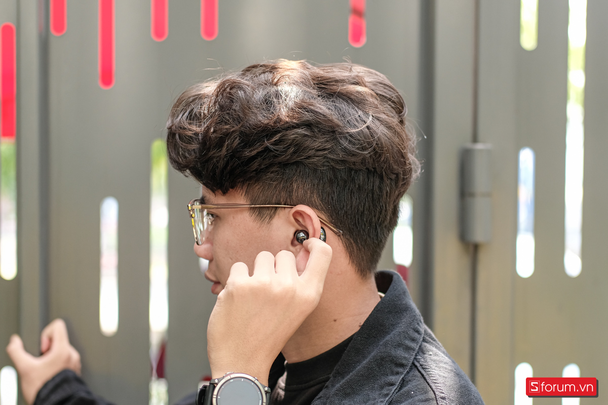 Trên tay Huawei FreeClip
