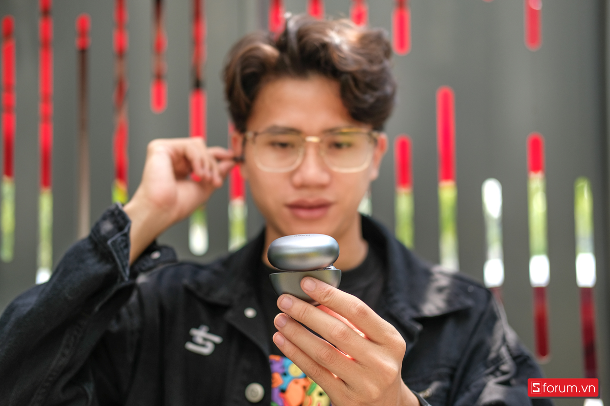 Trên tay Huawei FreeClip