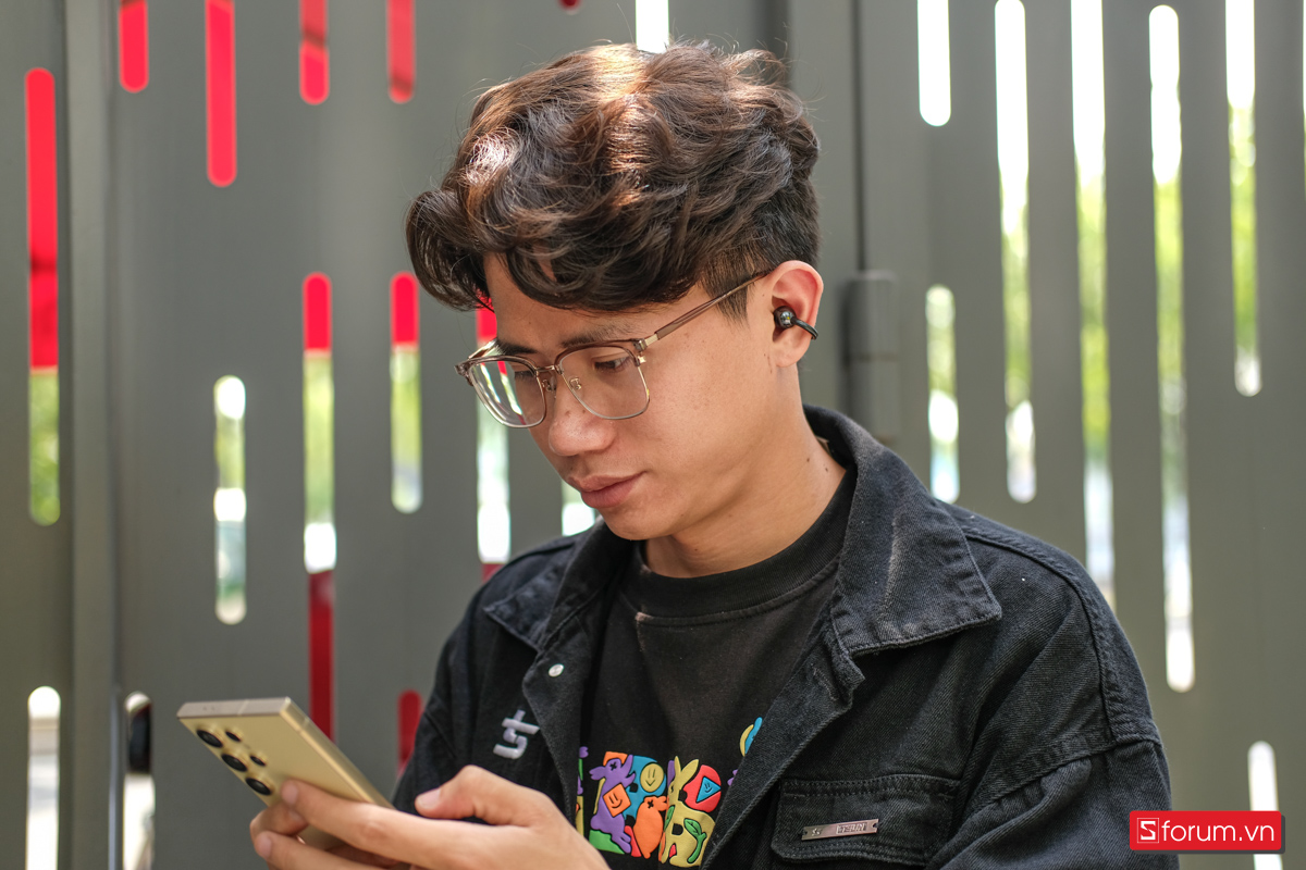 Trên tay Huawei FreeClip