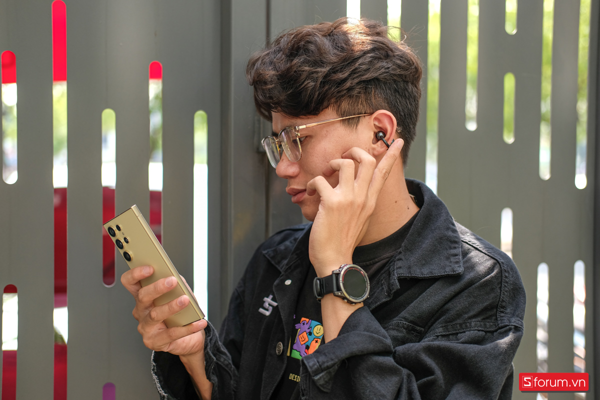 Trên tay Huawei FreeClip