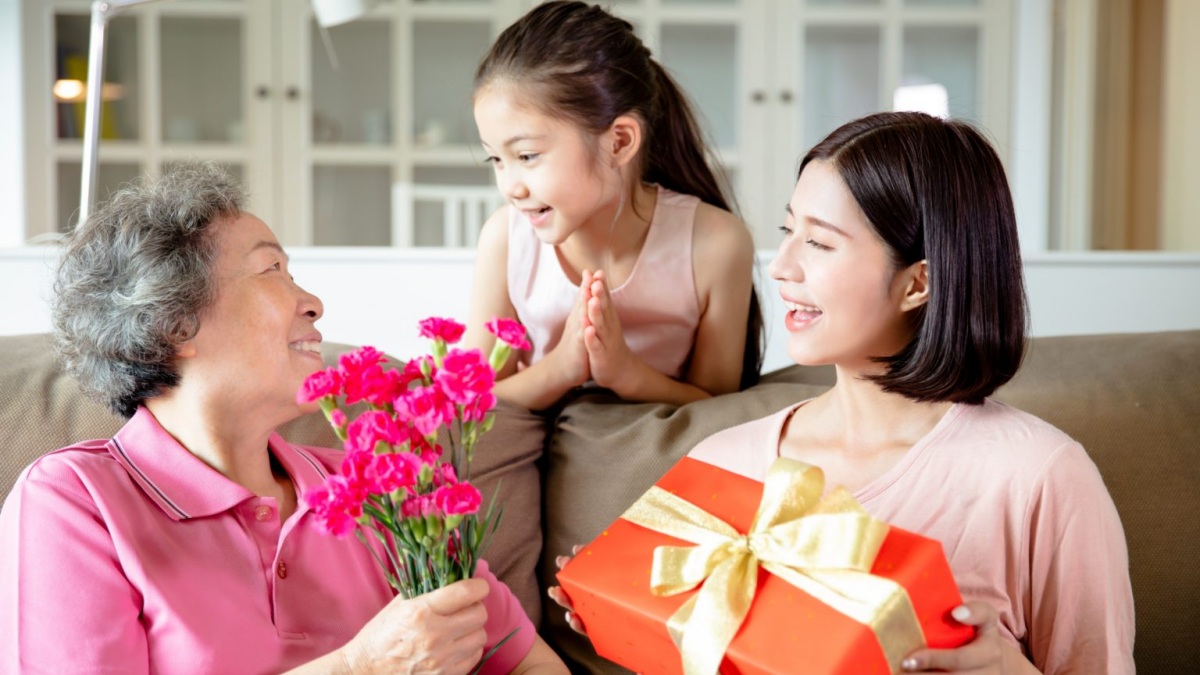 Những câu chúc 8/3 cho bà chân thành nhất