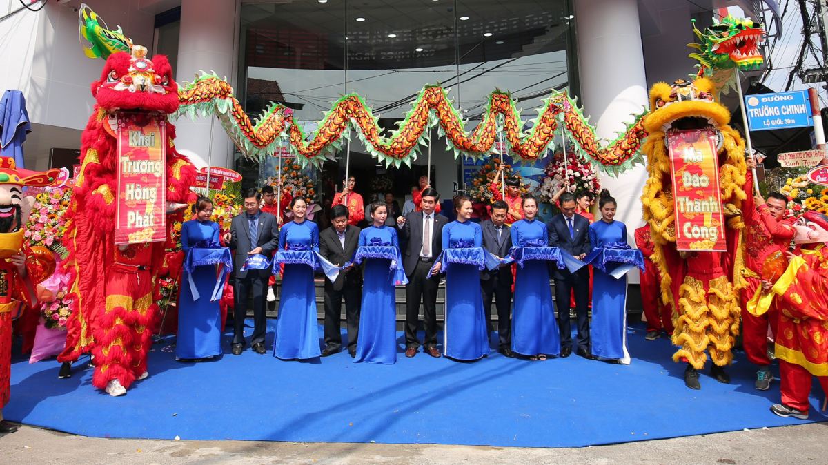Chọn ngày đẹp mở hàng đầu năm Giáp Thìn 2024
