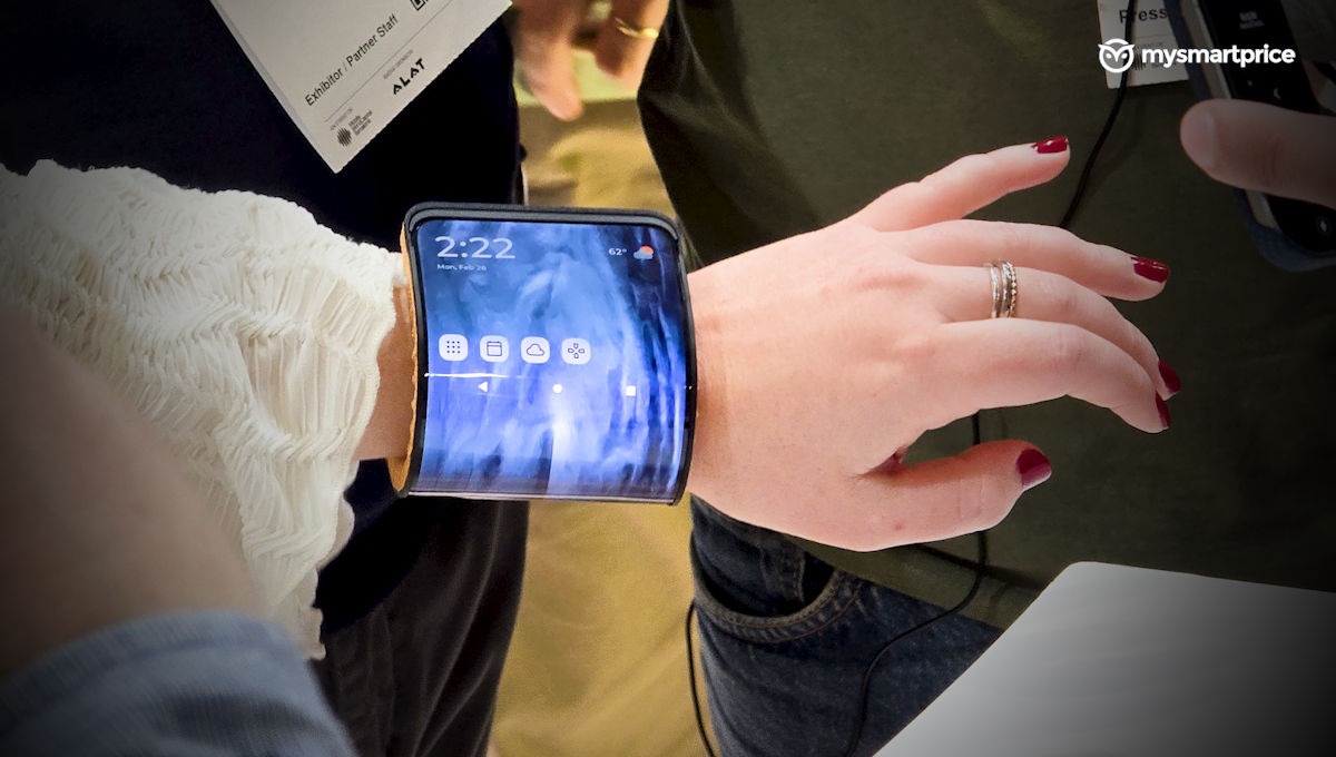 Motorola Bendable Smartphone Concept: Smartphone sở hữu màn hình uốn cong thú vị