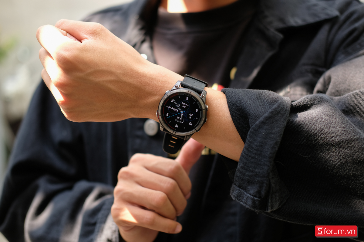 Garmin Quatix 7 là một chiếc đồng hồ thông minh cao cấp được thiết kế dành riêng cho những người đam mê hàng hải