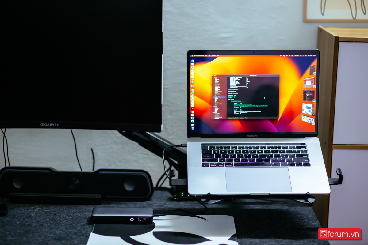 Với công suất sạc nhanh 65W bạn hoàn toàn có thể sạc cho MacBook Air/Pro 13 inch