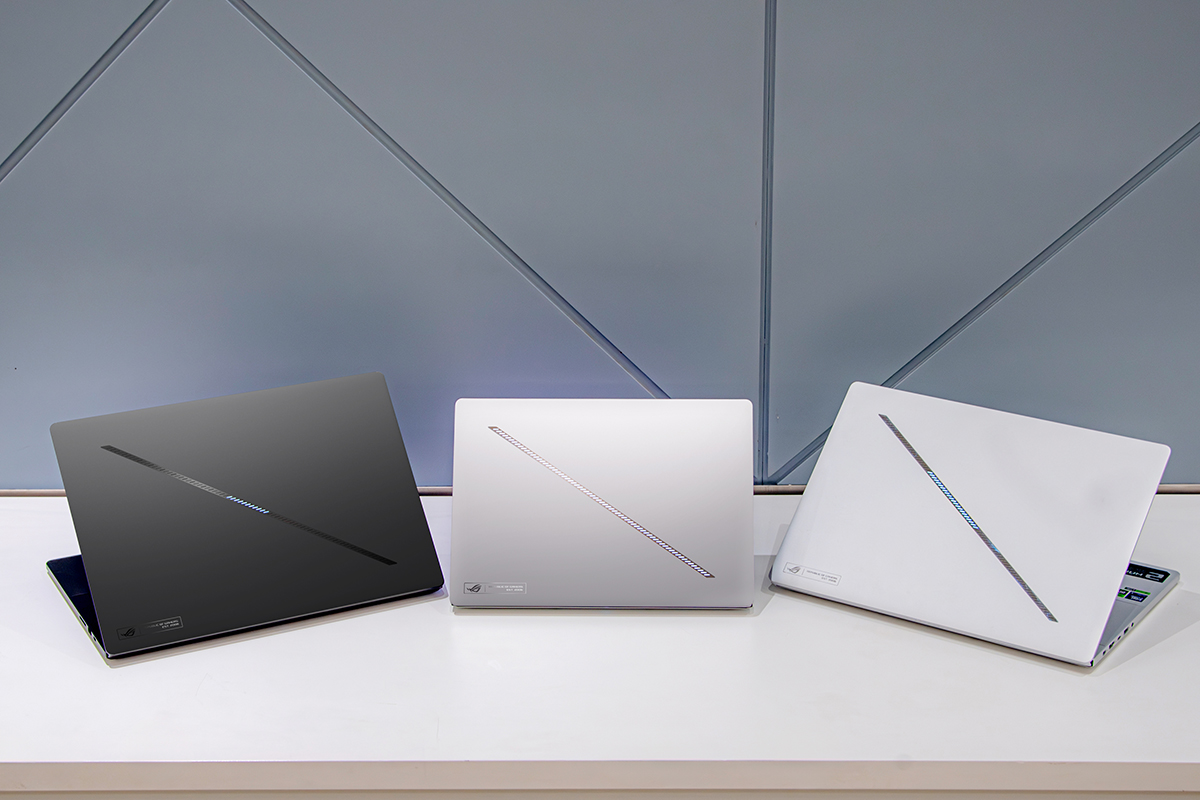 Đường chéo Slash Lighting hoàn toàn mới trên laptop gaming ROG Zephyrus G14 và ROG Zephyrus G16 với 7 hiệu ứng động ấn tượng 
