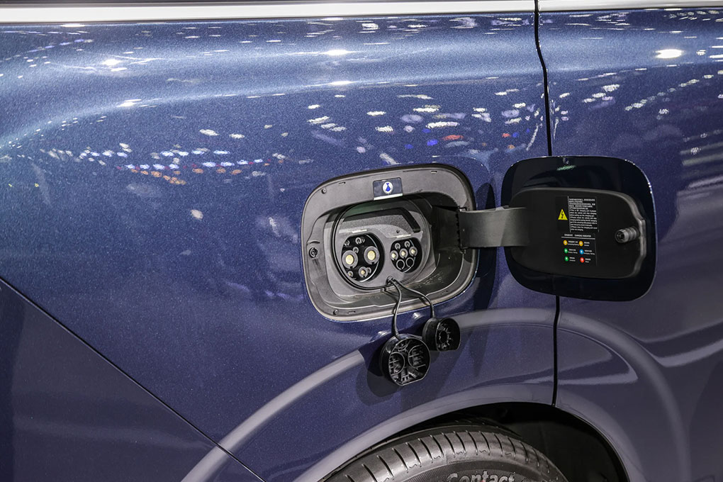 Danza D9 còn có phiên bản plug-in hybrid với động cơ xăng 1.5 lít tăng áp và sẵn có hệ dẫn động cả hai cấu trúc