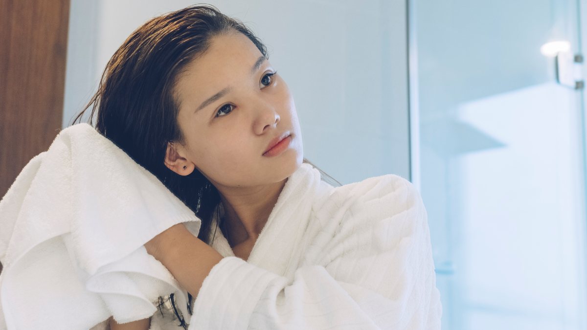 Hướng dẫn cách sấy tóc nhanh khô