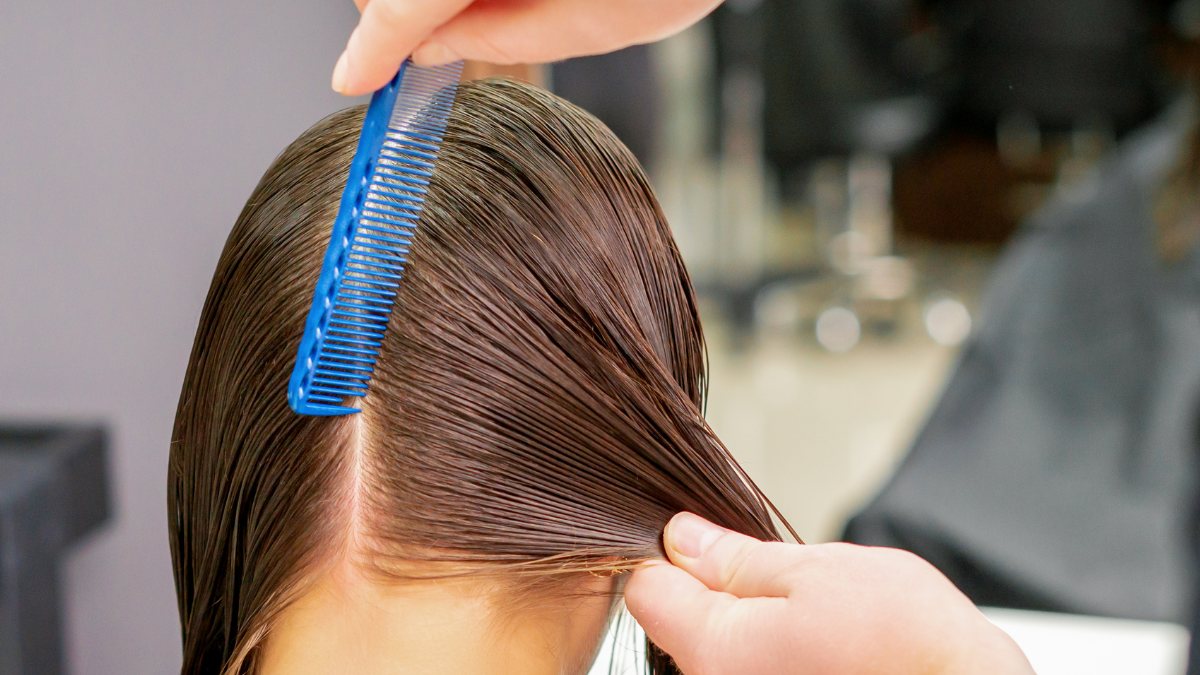 Hướng dẫn cách sấy tóc nhanh khô