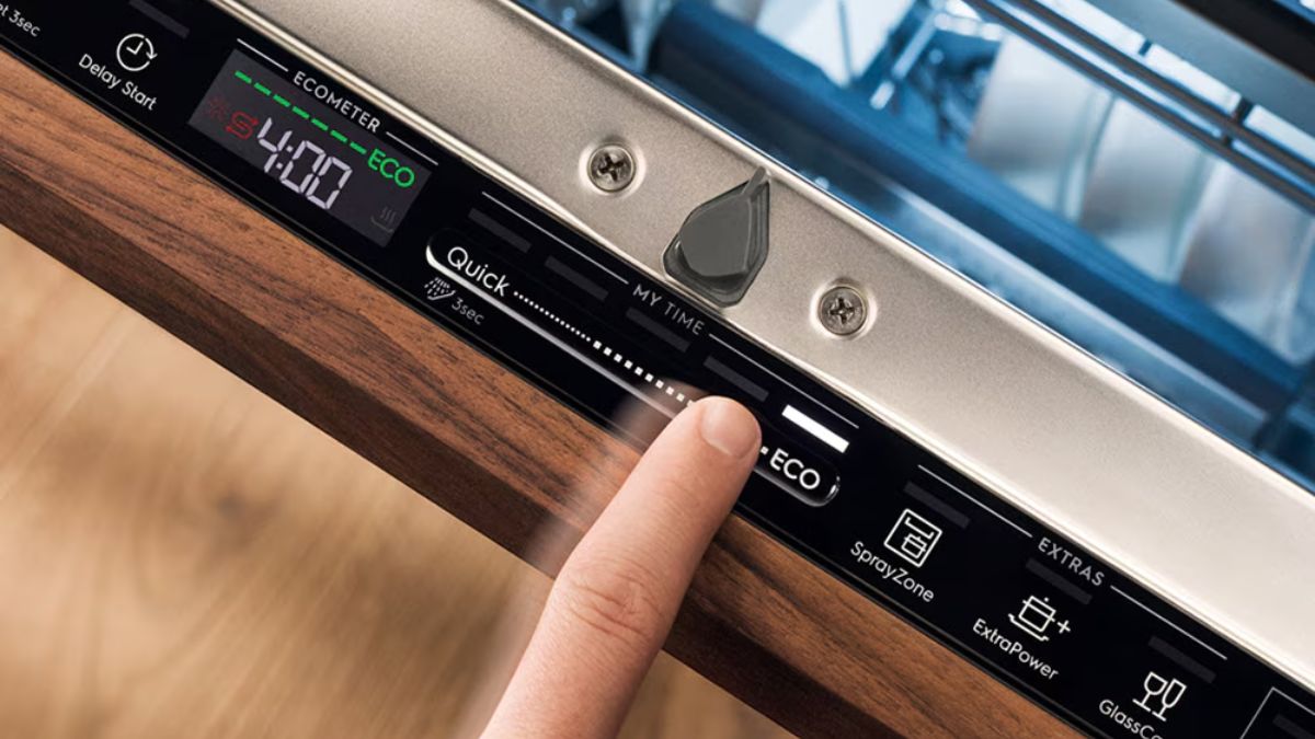 Thông tin về các nút điều khiển trên máy rửa bát Electrolux