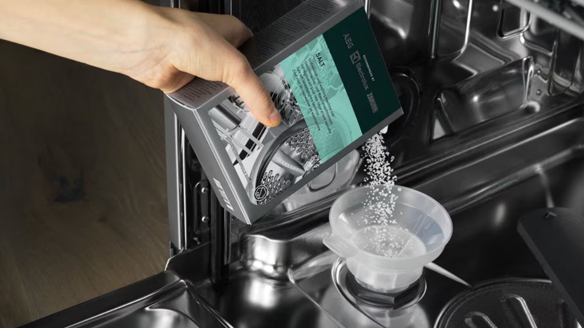 Hướng dẫn cách sử dụng máy rửa bát Electrolux cho người mới - Bước 1