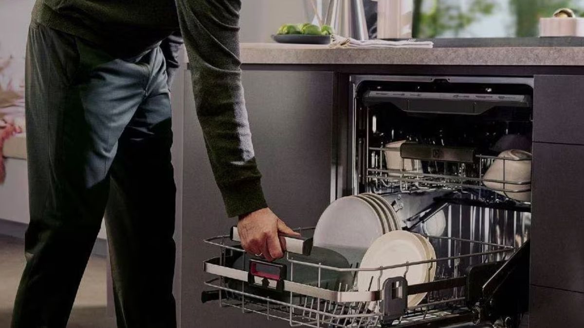 Hướng dẫn cách sử dụng máy rửa bát Electrolux cho người mới - Bước 5