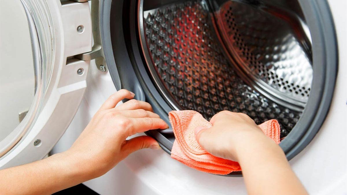 Lý do nên vệ sinh máy giặt cửa ngang thường xuyên