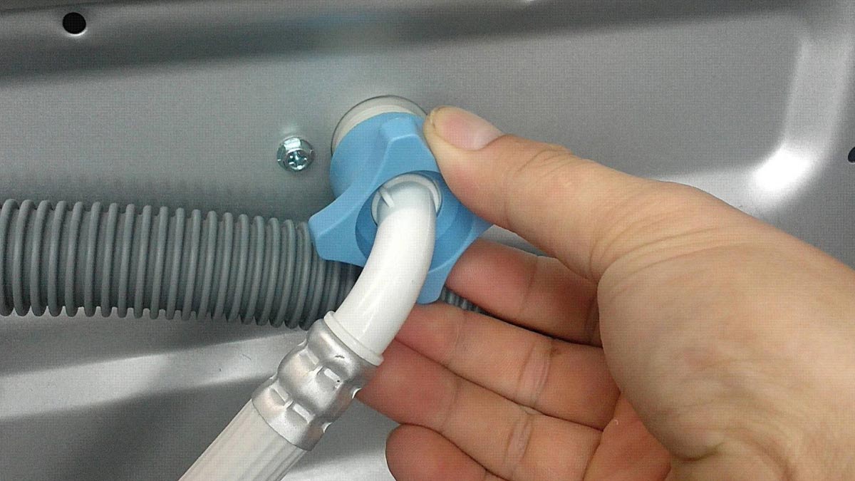 Cách vệ sinh máy giặt cửa ngang tại nhà bước 6